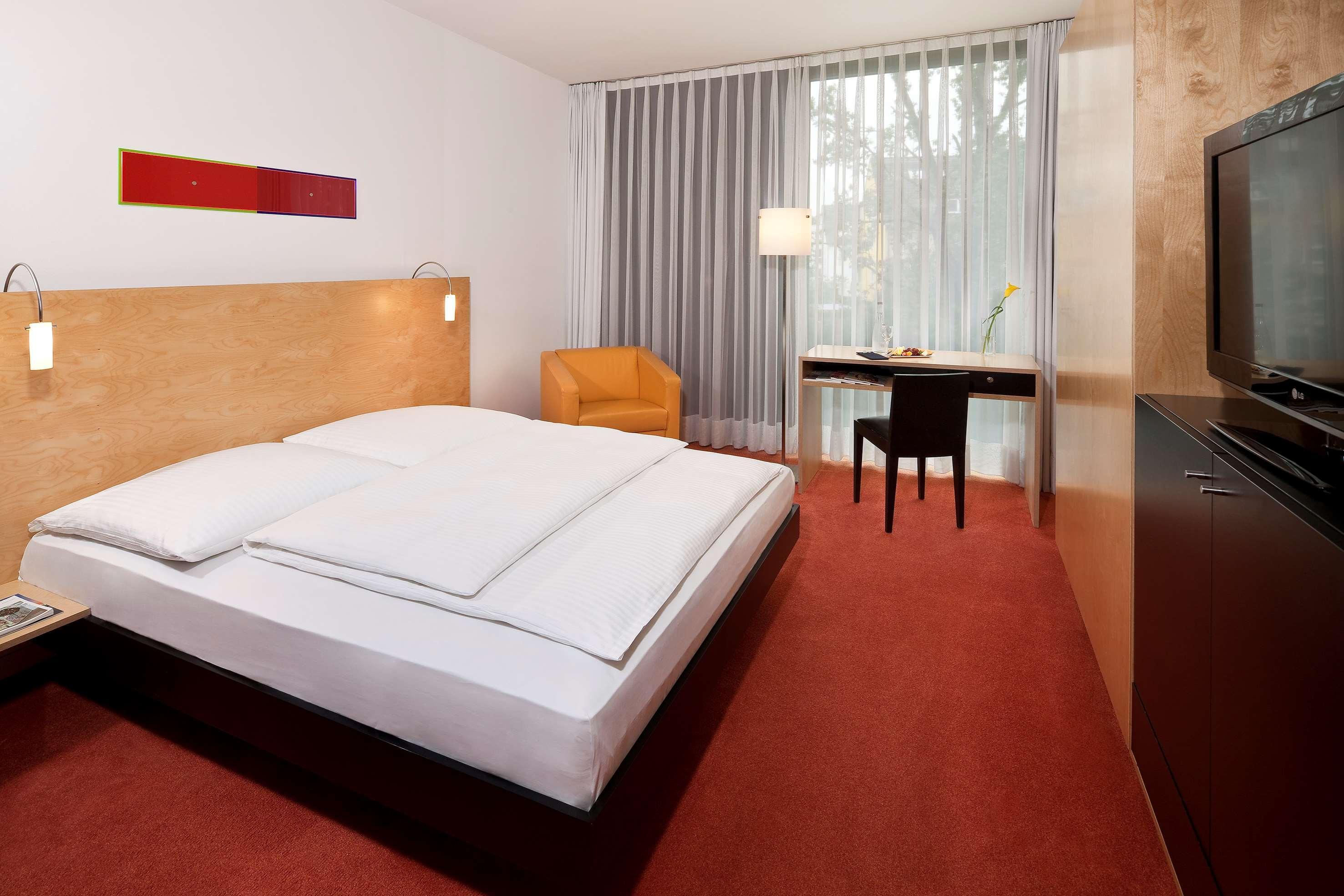 Innside By Melia Duesseldorf Seestern Bagian luar foto