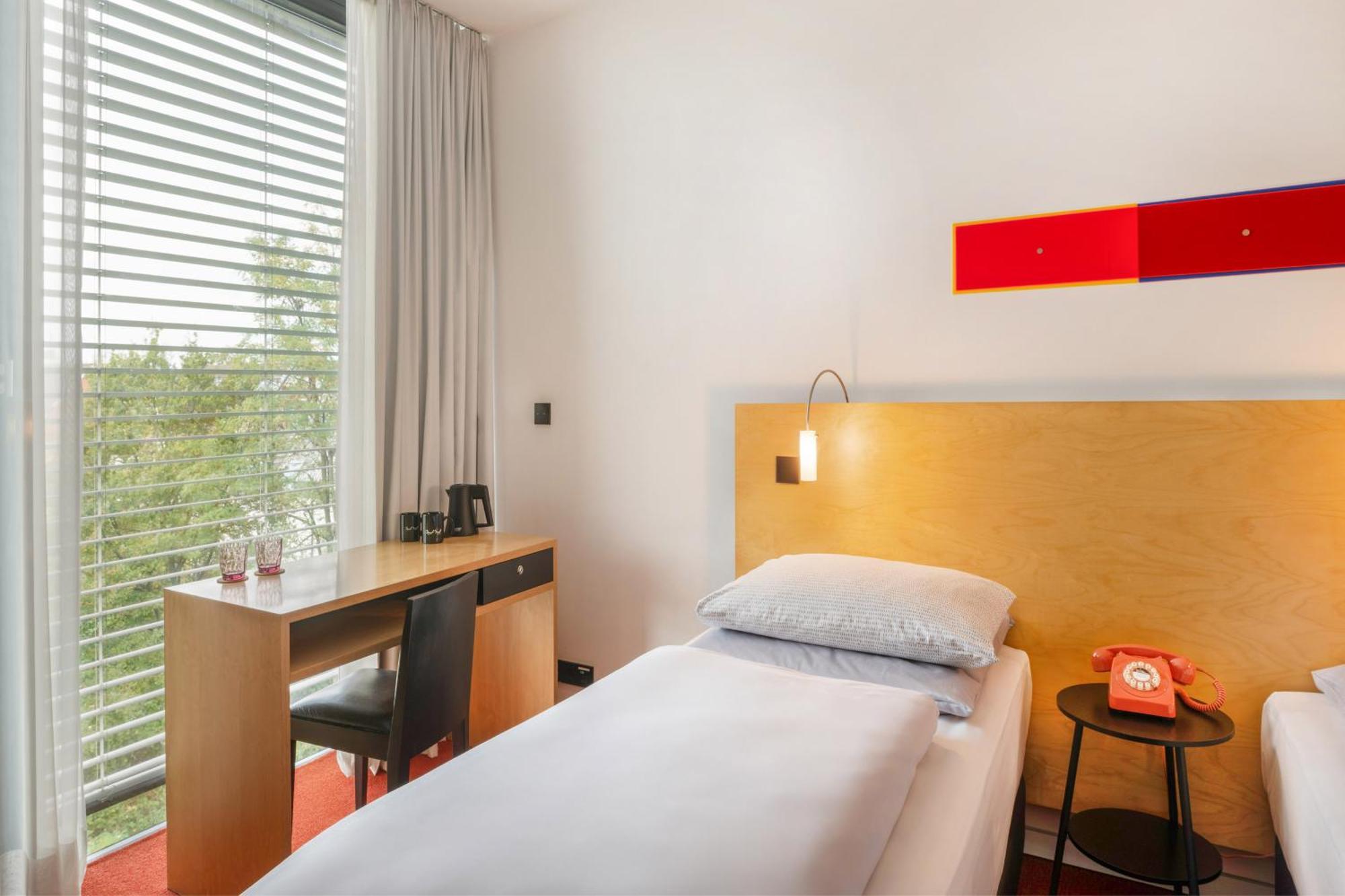Innside By Melia Duesseldorf Seestern Bagian luar foto